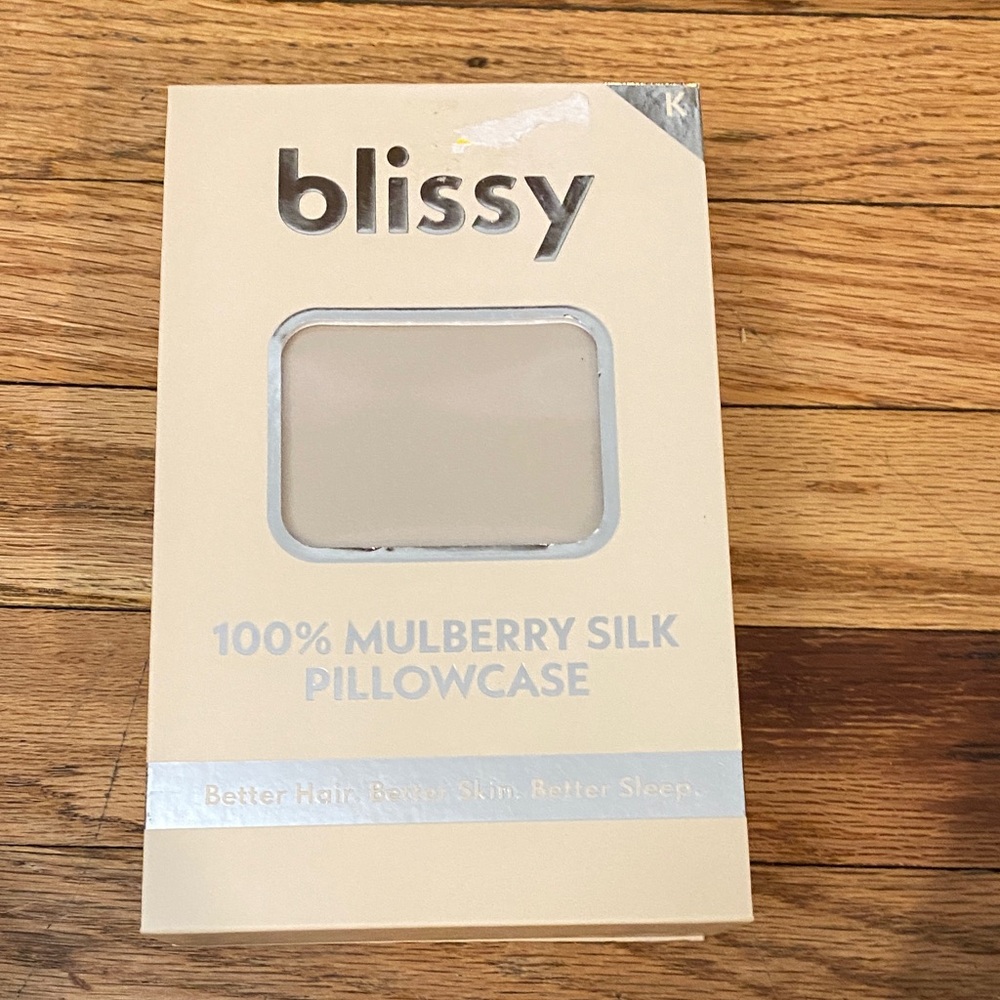 Blissy 100% Silk Pillowcase in Elegant Cream King size NEW 20”x36”